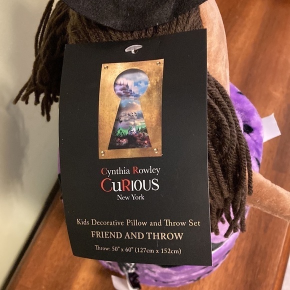 NEW! CYNTHIA ROWLEY CURIOUS KIDS WITCH FRIEND & BUBBLE TROUBLE HALLOWEEN THROW - Picture 2 of 10